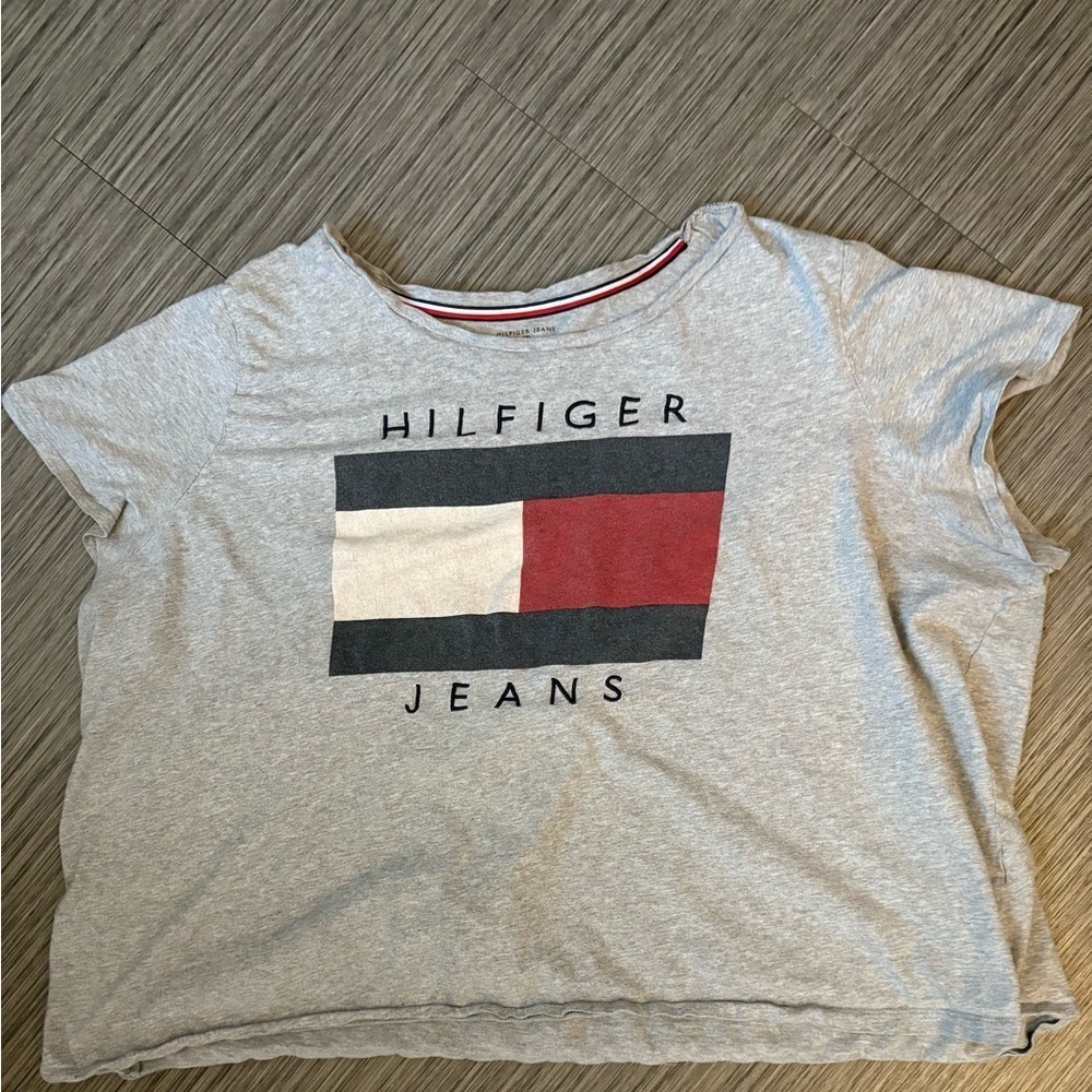 Tommy Hilfiger Light Gray Graphic Tee Size 3XL - Picture 4 of 6